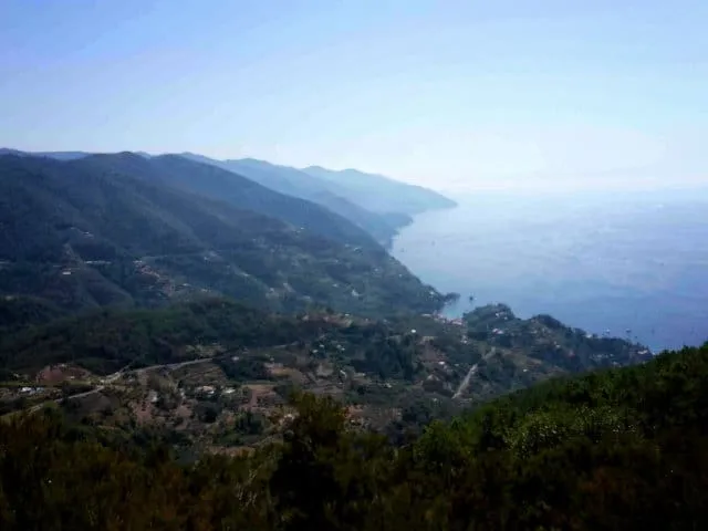 Panorama delle Cinque Terre dal Colle dei Bagari